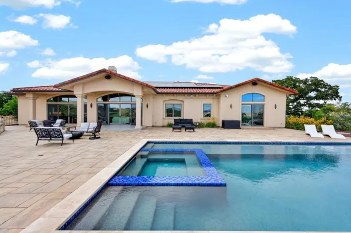 5 Winding Oaks Drive, Pleasanton, California 94566