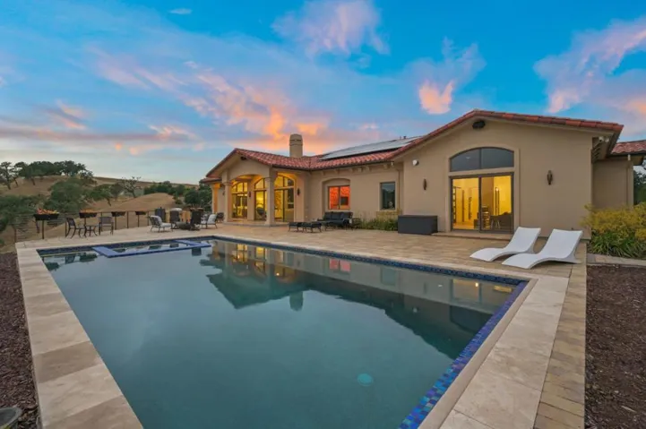 5 Winding Oaks Drive, Pleasanton, California 94566