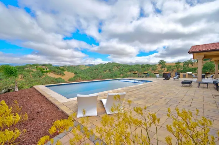 5 Winding Oaks Drive, Pleasanton, California 94566