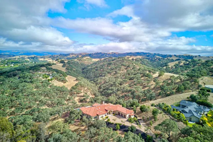 5 Winding Oaks Drive, Pleasanton, California 94566