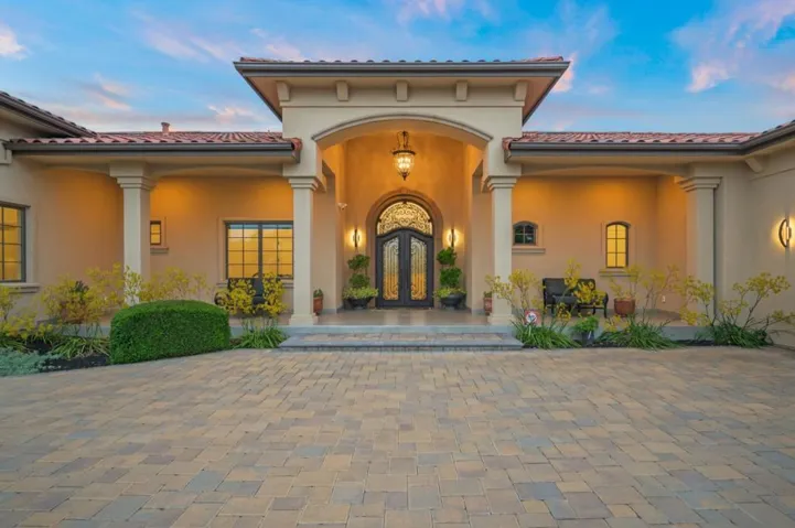 5 Winding Oaks Drive, Pleasanton, California 94566