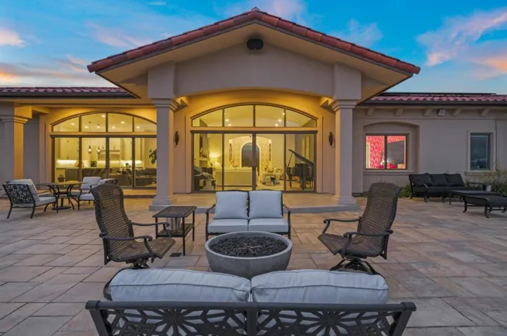 5 Winding Oaks Drive, Pleasanton, California 94566