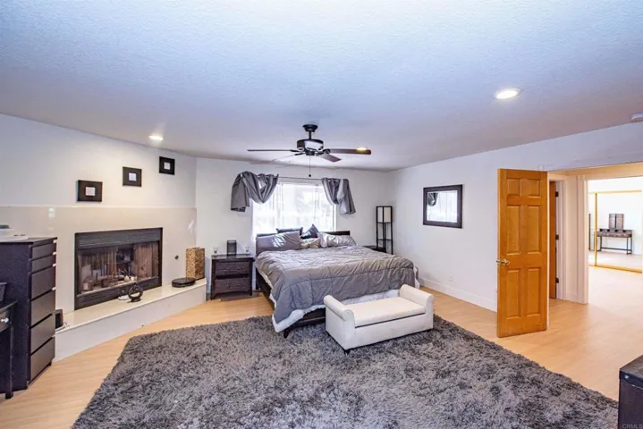 2715 S Centre City Parkway, Escondido, California 92025