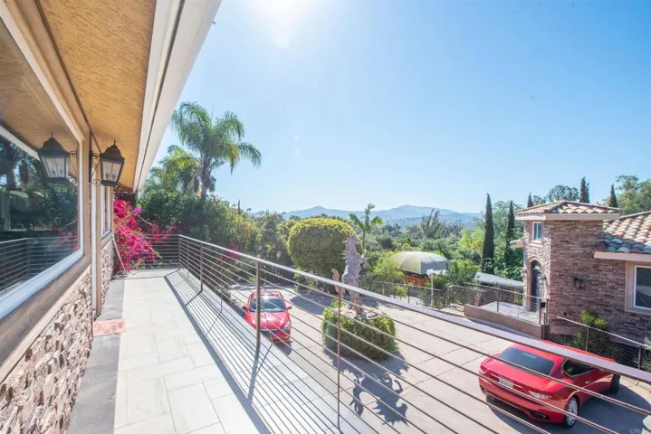 2715 S Centre City Parkway, Escondido, California 92025