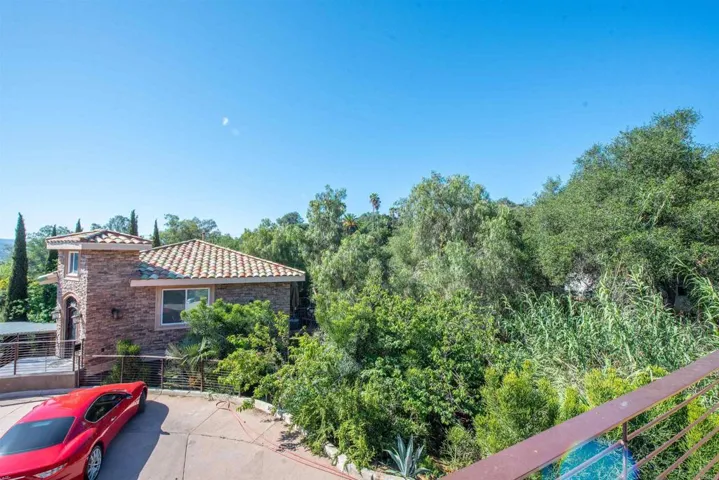 2715 S Centre City Parkway, Escondido, California 92025