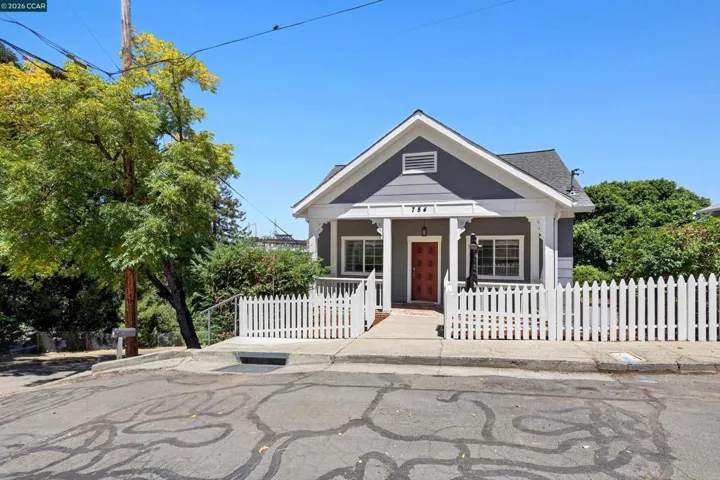 754 Alhambra Street, Crockett, California 94525