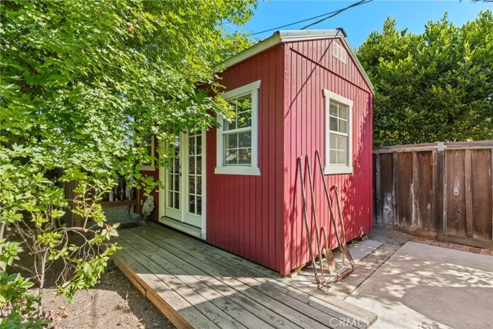 The little Red Shed is permitted.