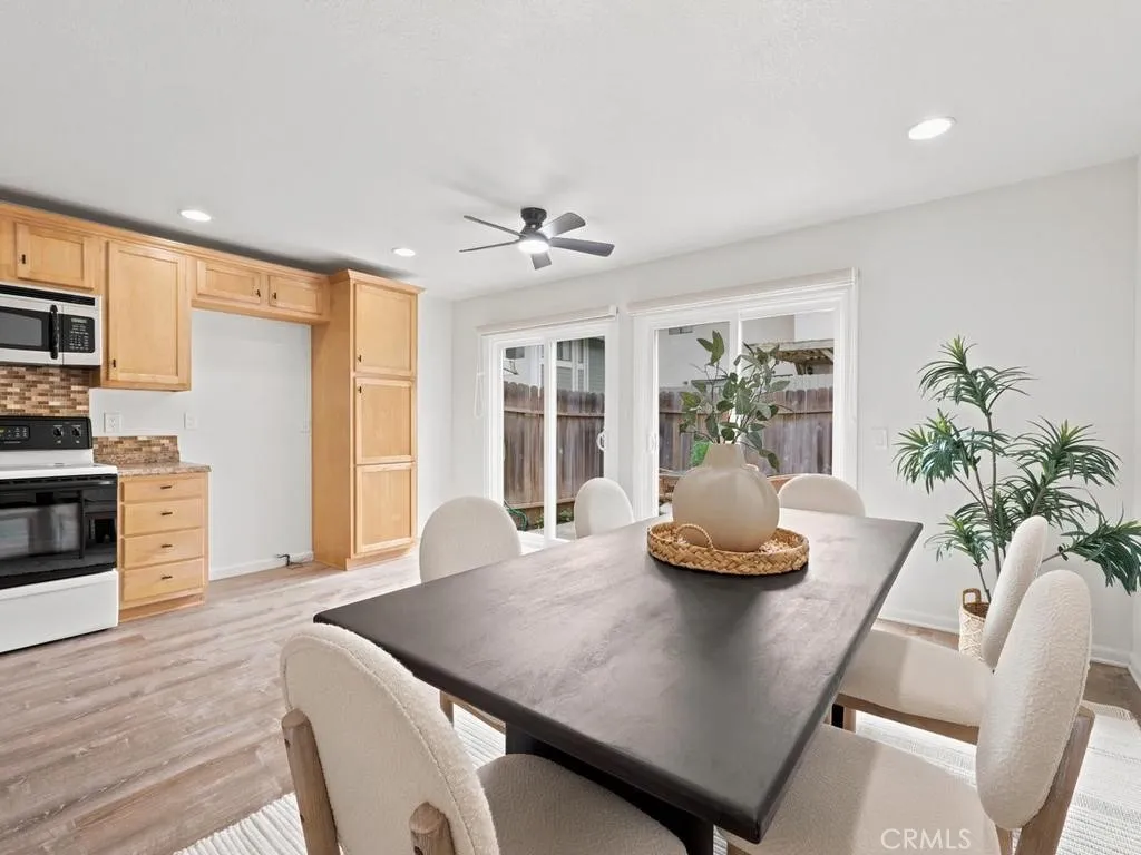  Light and bright with 2 siding glass doors.