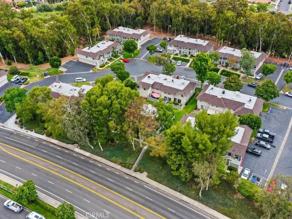 Serrano Woods Community