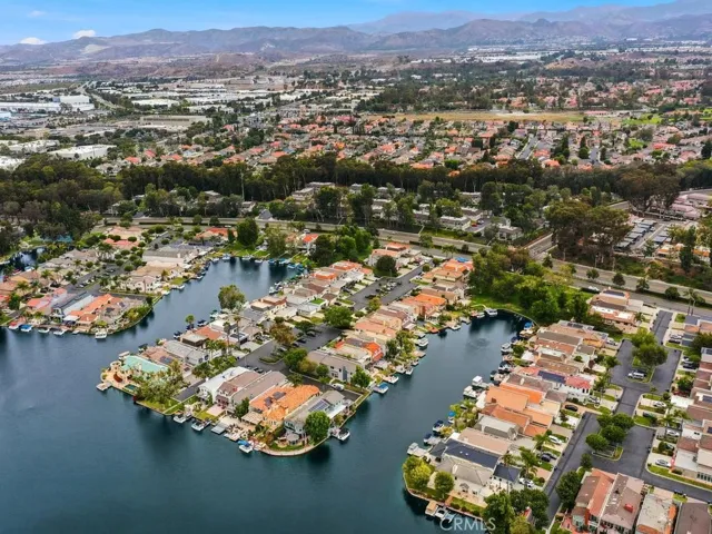 Walking distance to the lake.