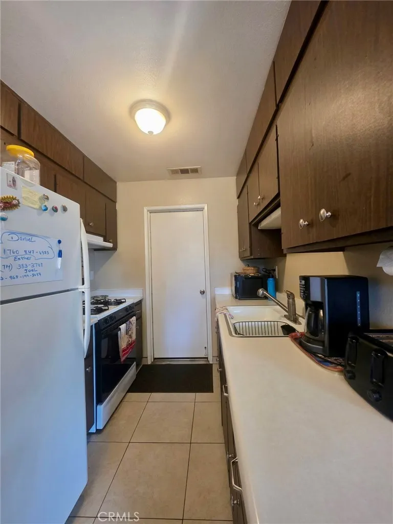 2275 Callao Court, Hemet, California 92545 — photo 4