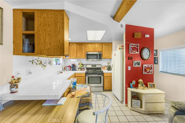 850 W Mission Boulevard A46, Ontario, California 91762