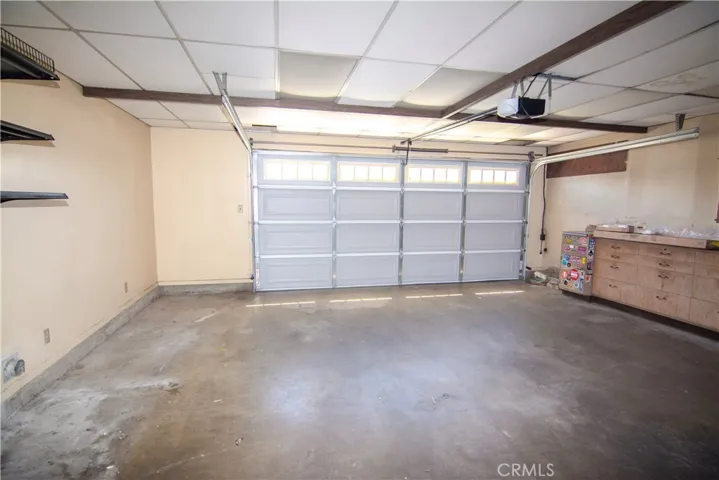 Extra Large 2-car garage