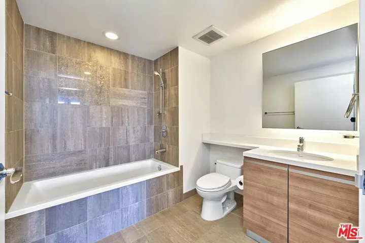 3785 Wilshire Boulevard 2008, Los Angeles, California 90010