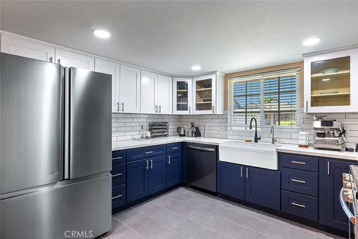 2183 E Fallbrook Avenue, Fresno, California 93720