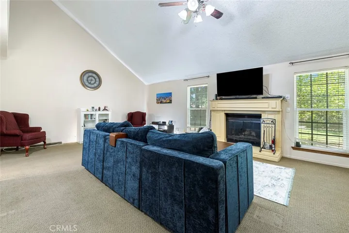 2183 E Fallbrook Avenue, Fresno, California 93720