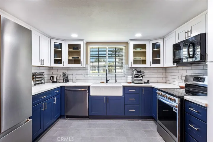 2183 E Fallbrook Avenue, Fresno, California 93720