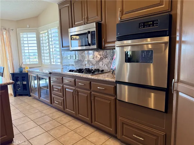 8535 Alta Mesa Road, Hesperia, California 92344
