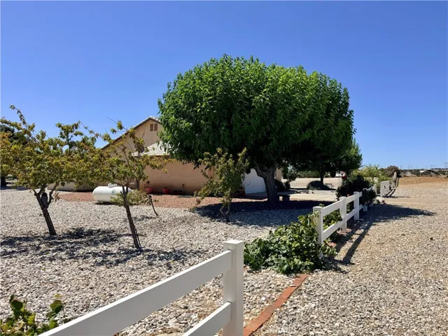 8535 Alta Mesa Road, Hesperia, California 92344