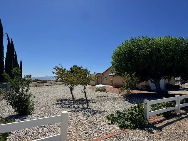 8535 Alta Mesa Road, Hesperia, California 92344