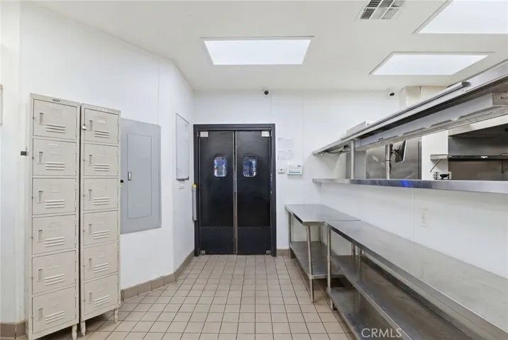 31502 Riverside, Lake Elsinore, California 92530