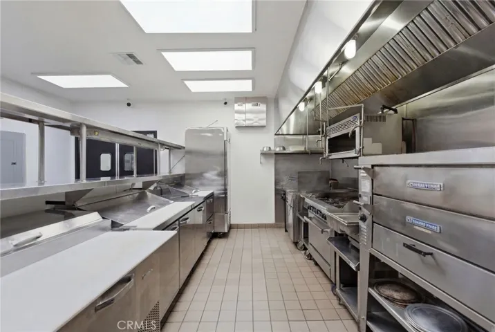 31502 Riverside, Lake Elsinore, California 92530