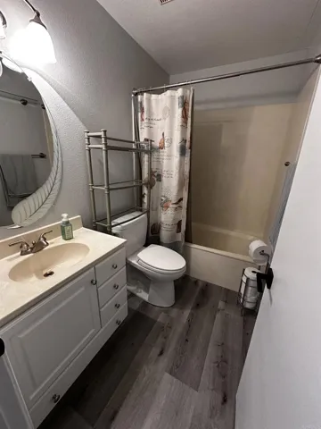 11815 Elkins, San Diego, California 92126