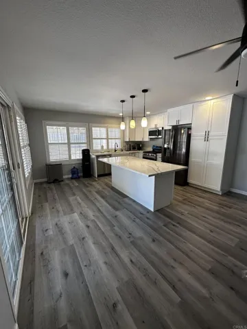 11815 Elkins, San Diego, California 92126