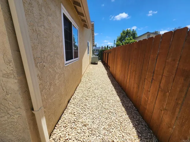 11815 Elkins, San Diego, California 92126