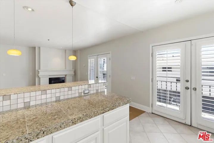 11838 Kiowa Avenue 203, Los Angeles, California 90049