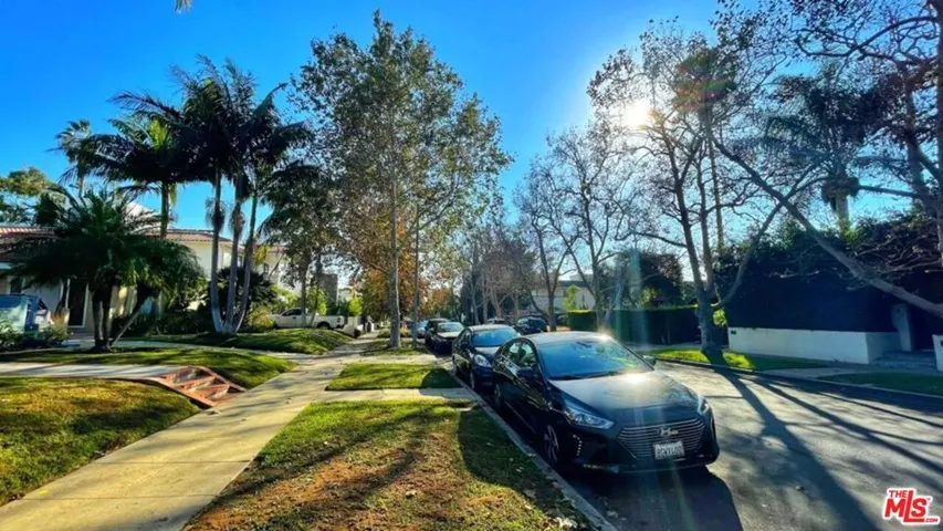 838 N Sycamore Avenue 1, Los Angeles, California 90046