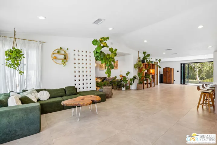 3864 E Calle San Raphael, Palm Springs, California 92264