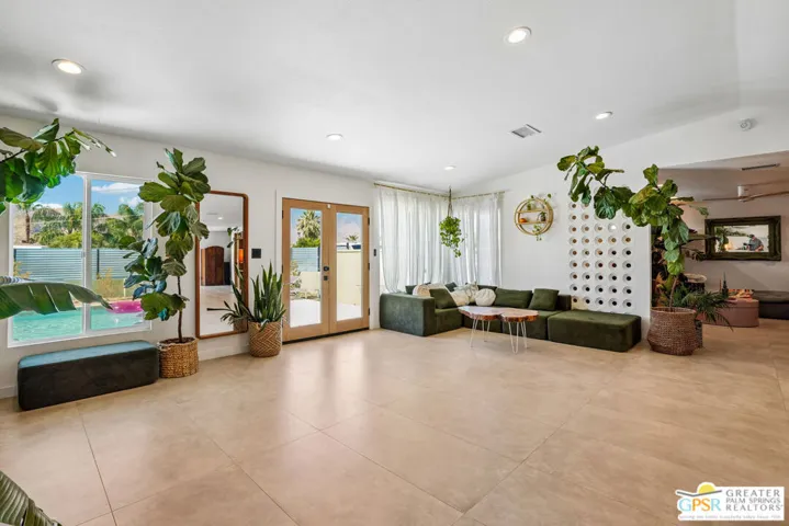 3864 E Calle San Raphael, Palm Springs, California 92264