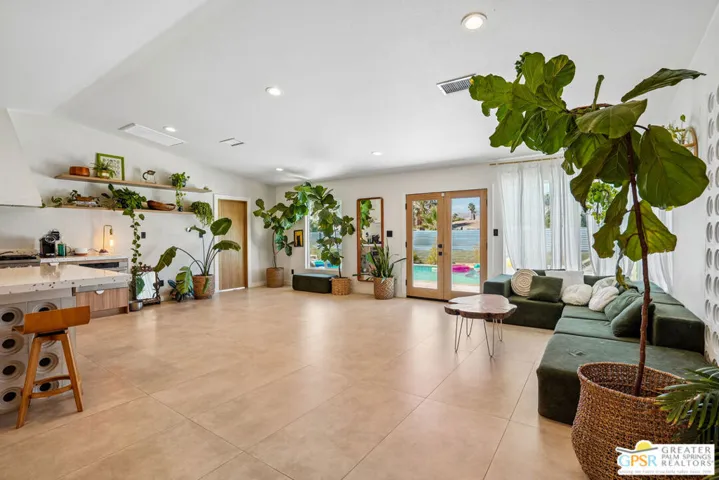3864 E Calle San Raphael, Palm Springs, California 92264