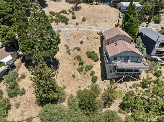 402 Darfo, Crestline, California 92325