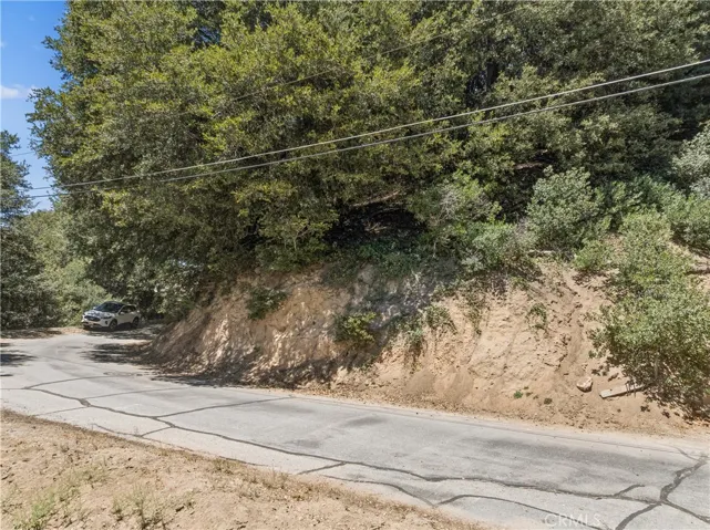 2727 Delle, Crestline, California 92325