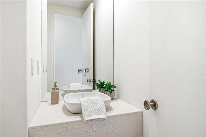 13-78905 Mission Dr W -29