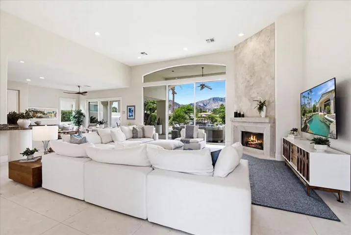 02-78905 Mission Dr W -1