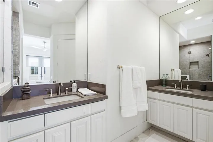 23-78905 Mission Dr W -13