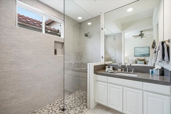 20-78905 Mission Dr W -10