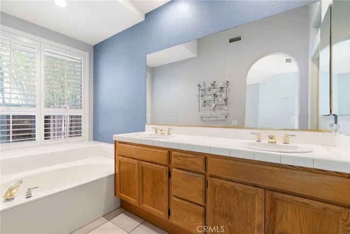 24070 Crowned Partridge, Murrieta, California 92562