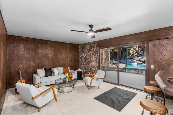 667 Crescent Lane, Vista, California 92084