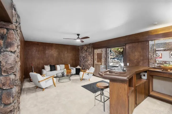 667 Crescent Lane, Vista, California 92084