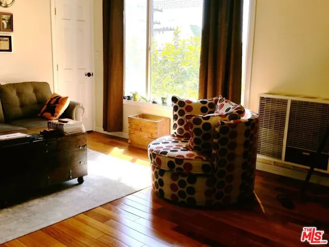605 1/2 Tularosa Drive, Los Angeles, California 90026