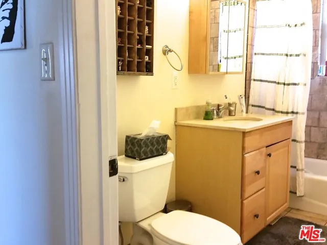 605 1/2 Tularosa Drive, Los Angeles, California 90026