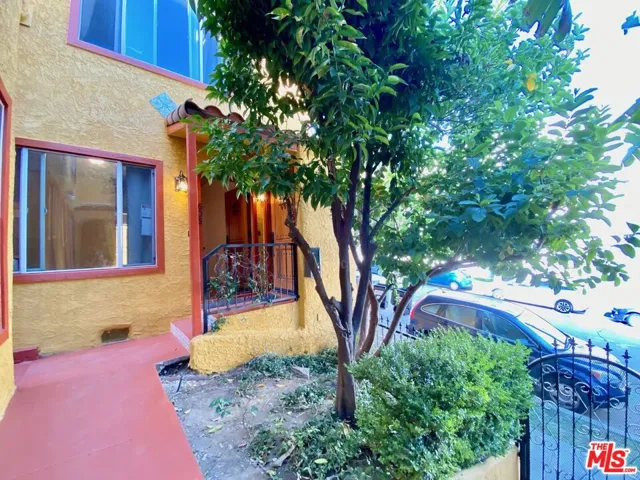 605 1/2 Tularosa Drive, Los Angeles, California 90026