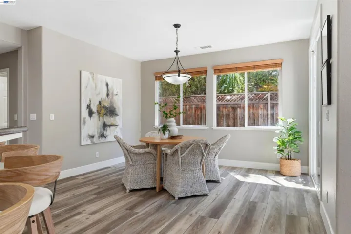 Dining area in kitchen