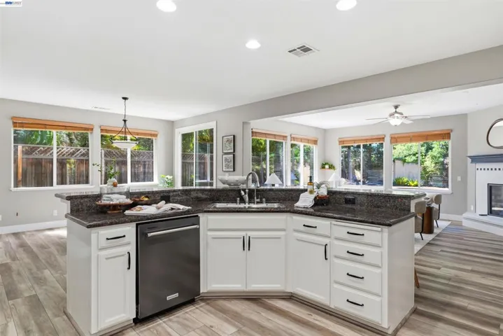 Kitchen island