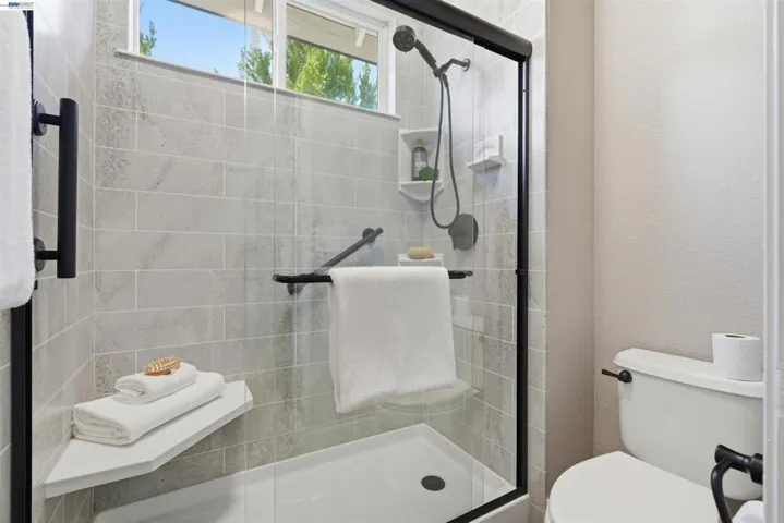 Upstairs full bath 2