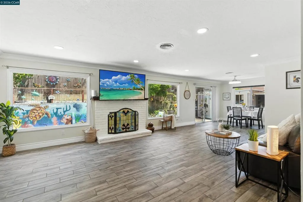 1201 Valle Vista Ave, Vallejo, California 94589-2826 — photo 4